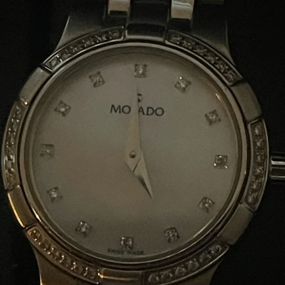 Movado Silver Bracelet Watch with diamonds White Mother-of-Pearl Dial - Picture 3 of 13